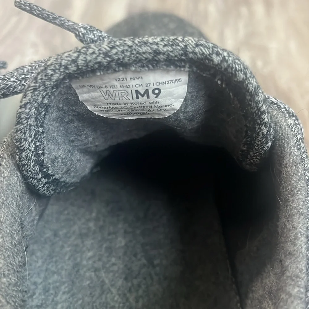 Allbirds Men’s Wool Runner Dark Grey Size 9